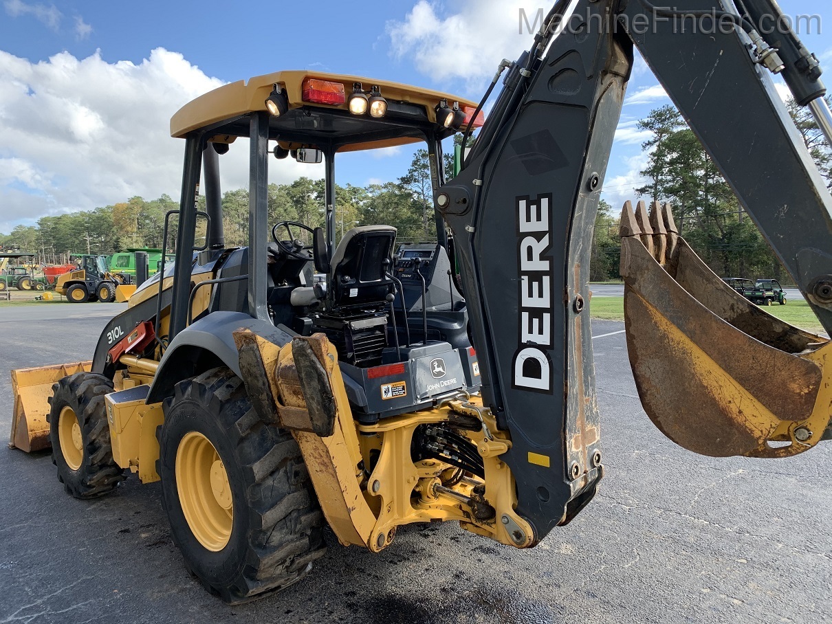 2015 John Deere 310L Image 5