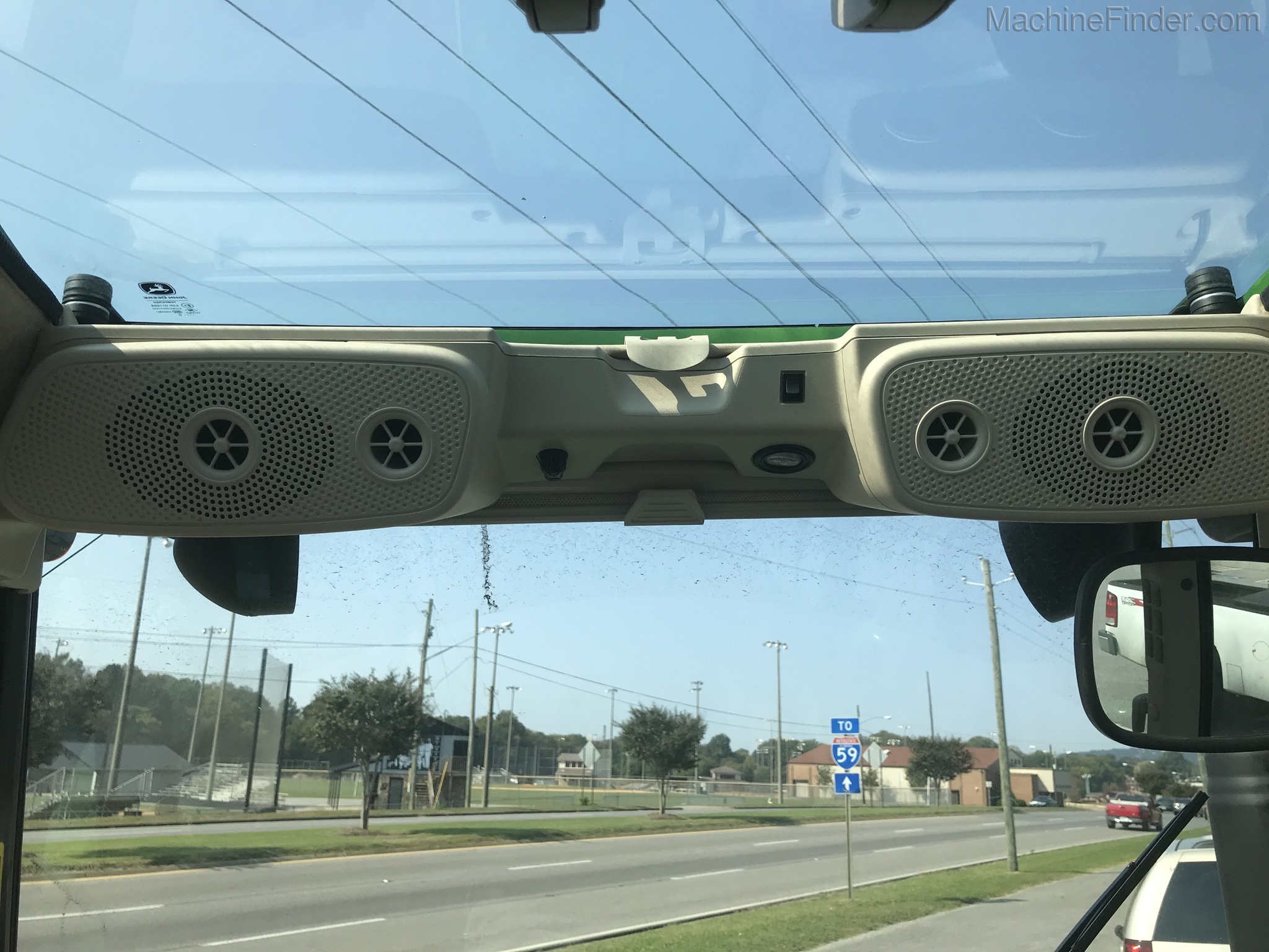 2020 John Deere 5100M Image 12