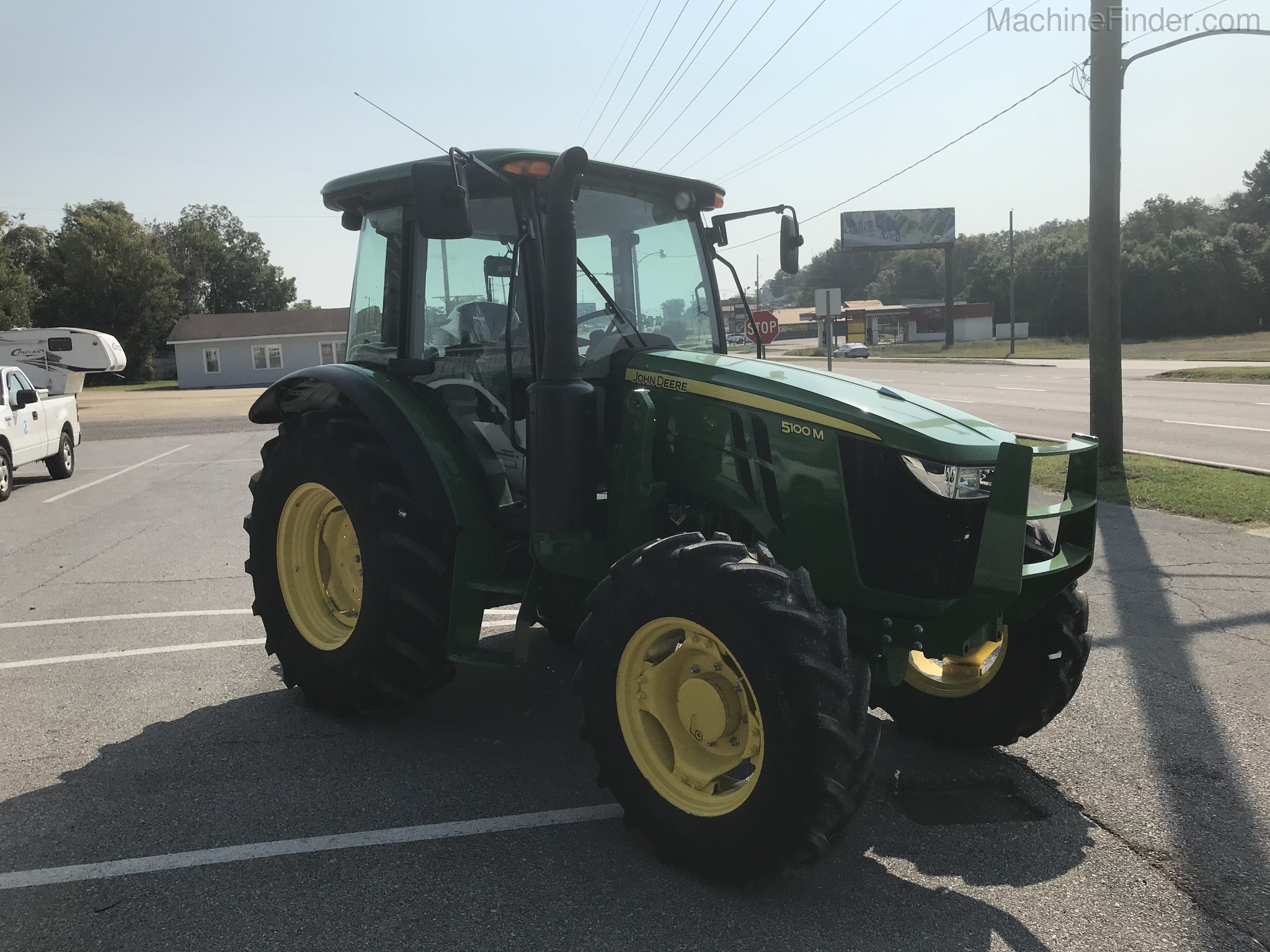 2020 John Deere 5100M Image 4