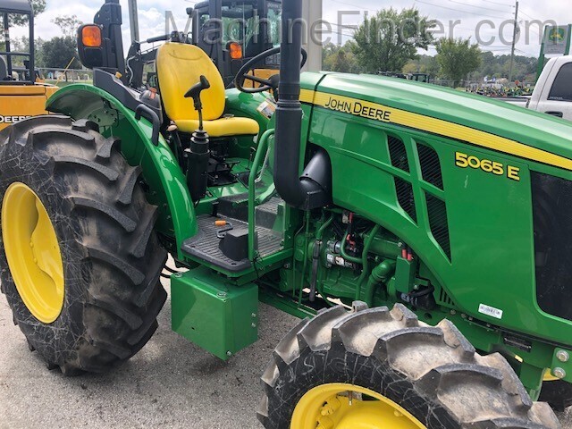2018 John Deere 5065E Image 4
