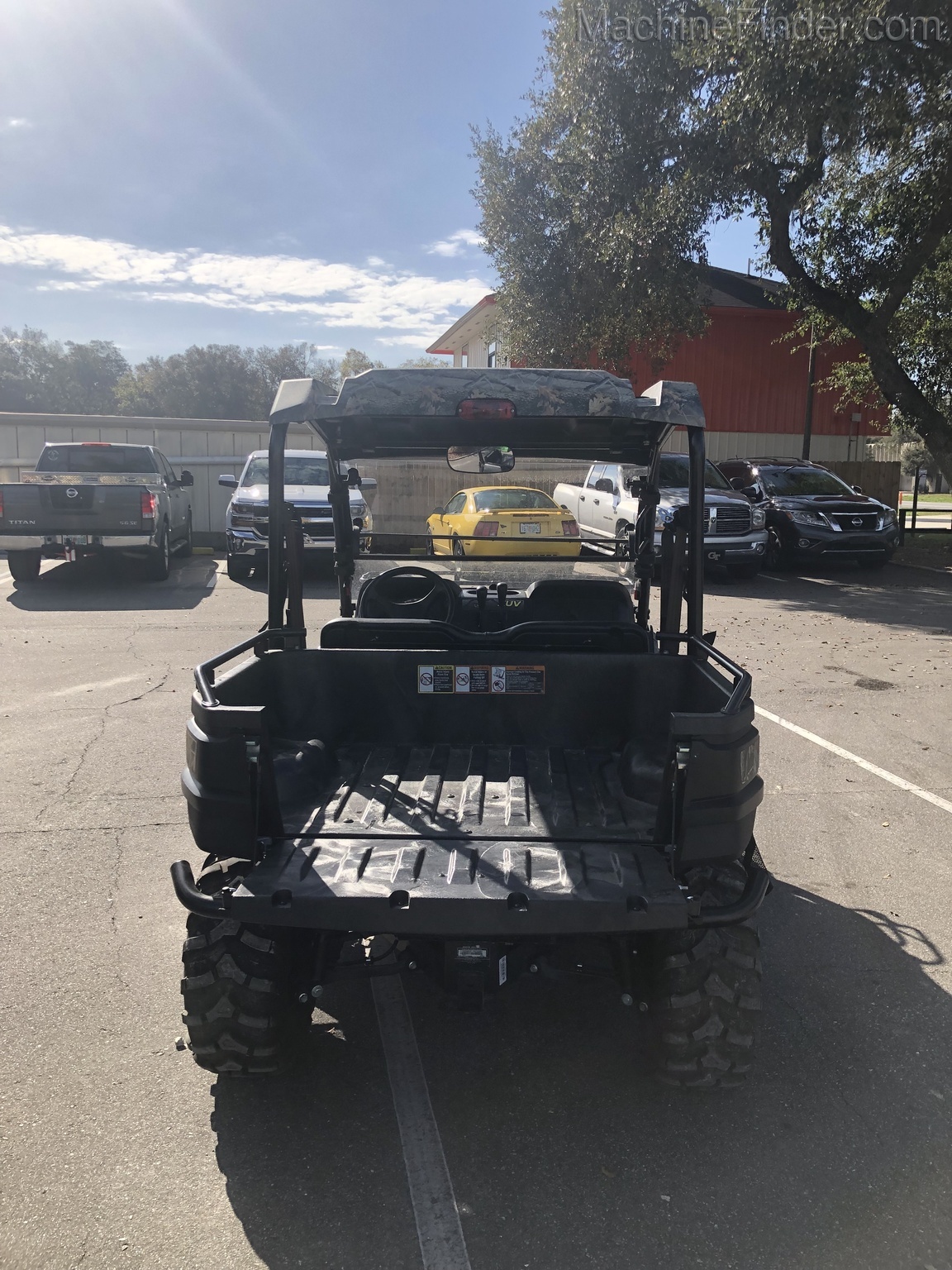 2021 John Deere 590E Image 5