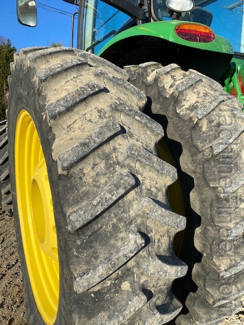 2011 John Deere 8335R Image 15