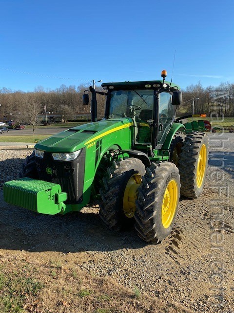 2011 John Deere 8335R Image 1