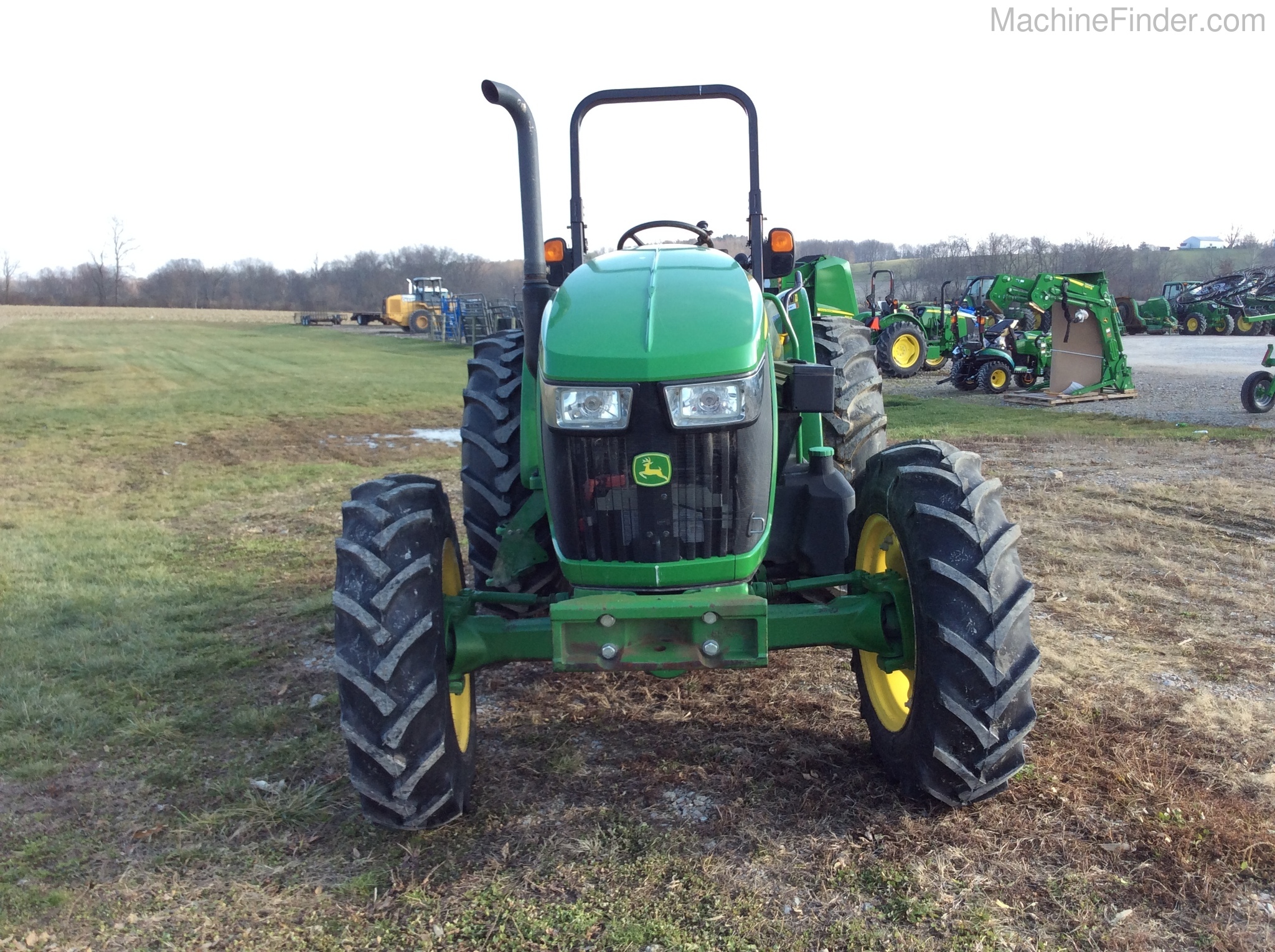 2017 John Deere 5075M Image 4