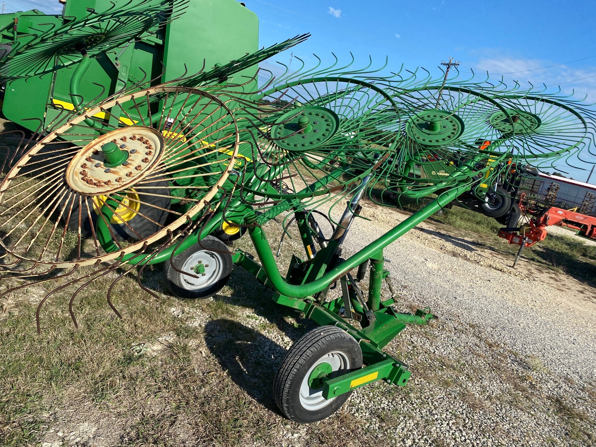 John Deere 702 Image 1