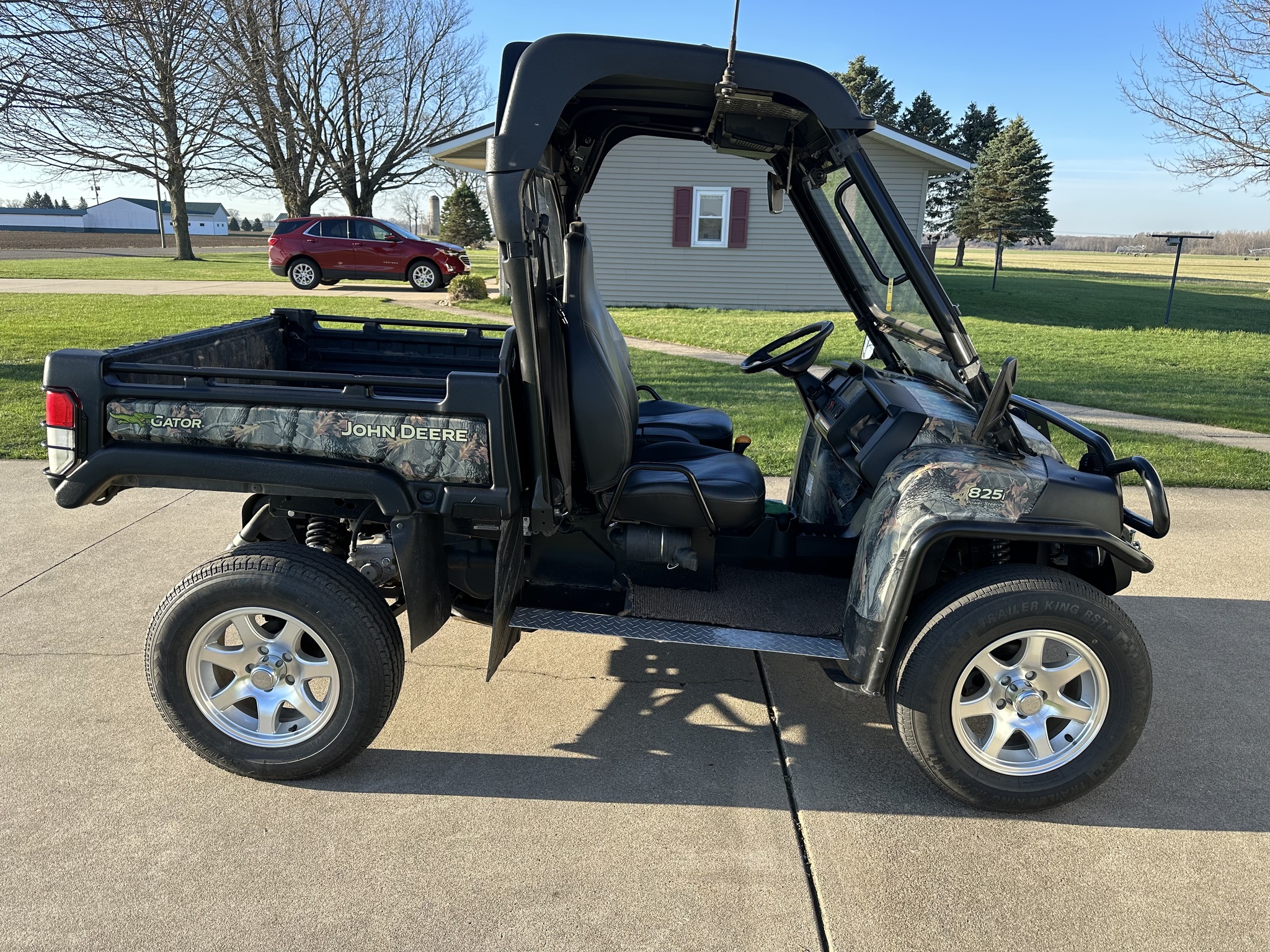 2013 John Deere XUV 825i Image 1