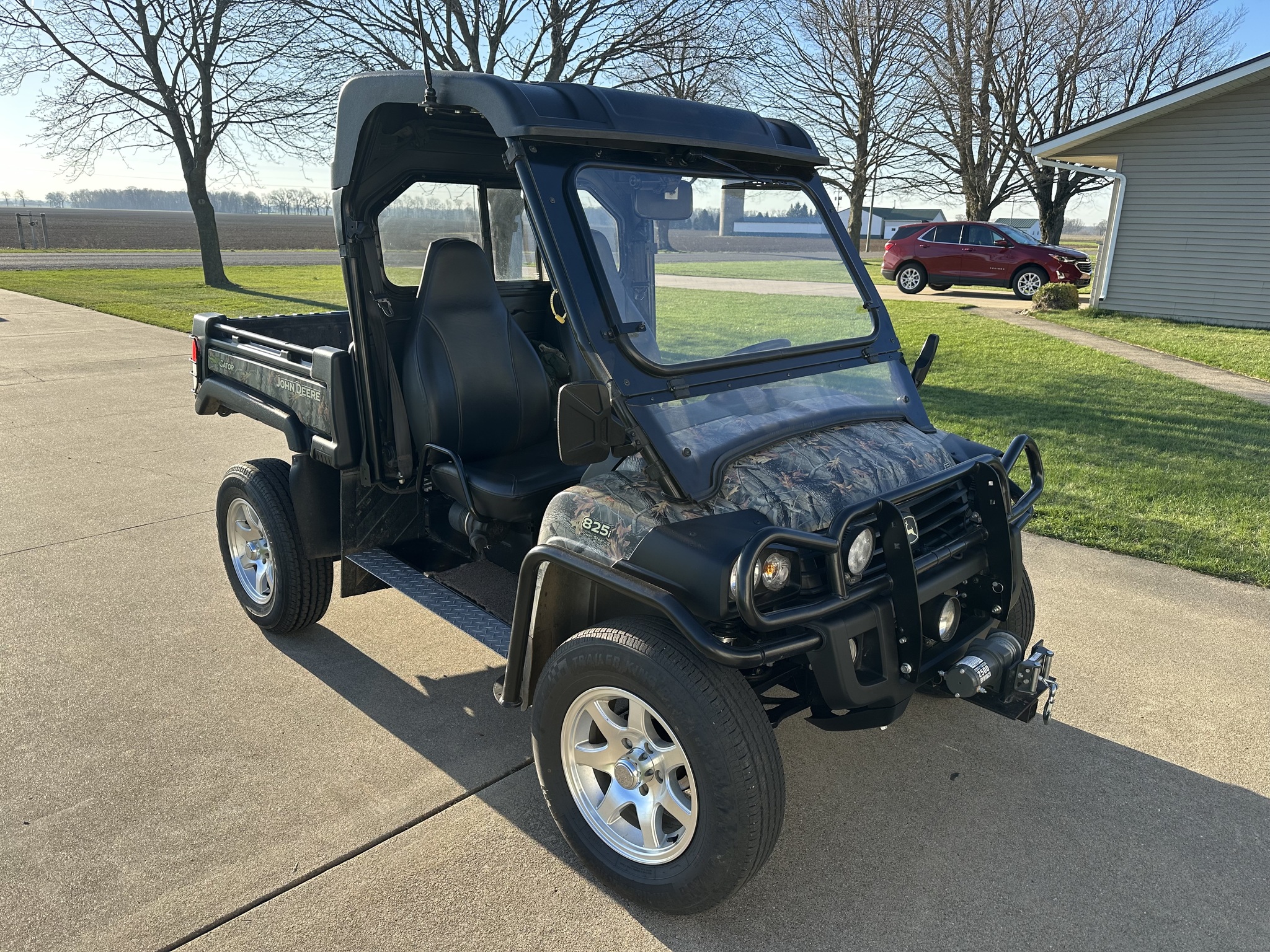 2013 John Deere XUV 825i Image 2