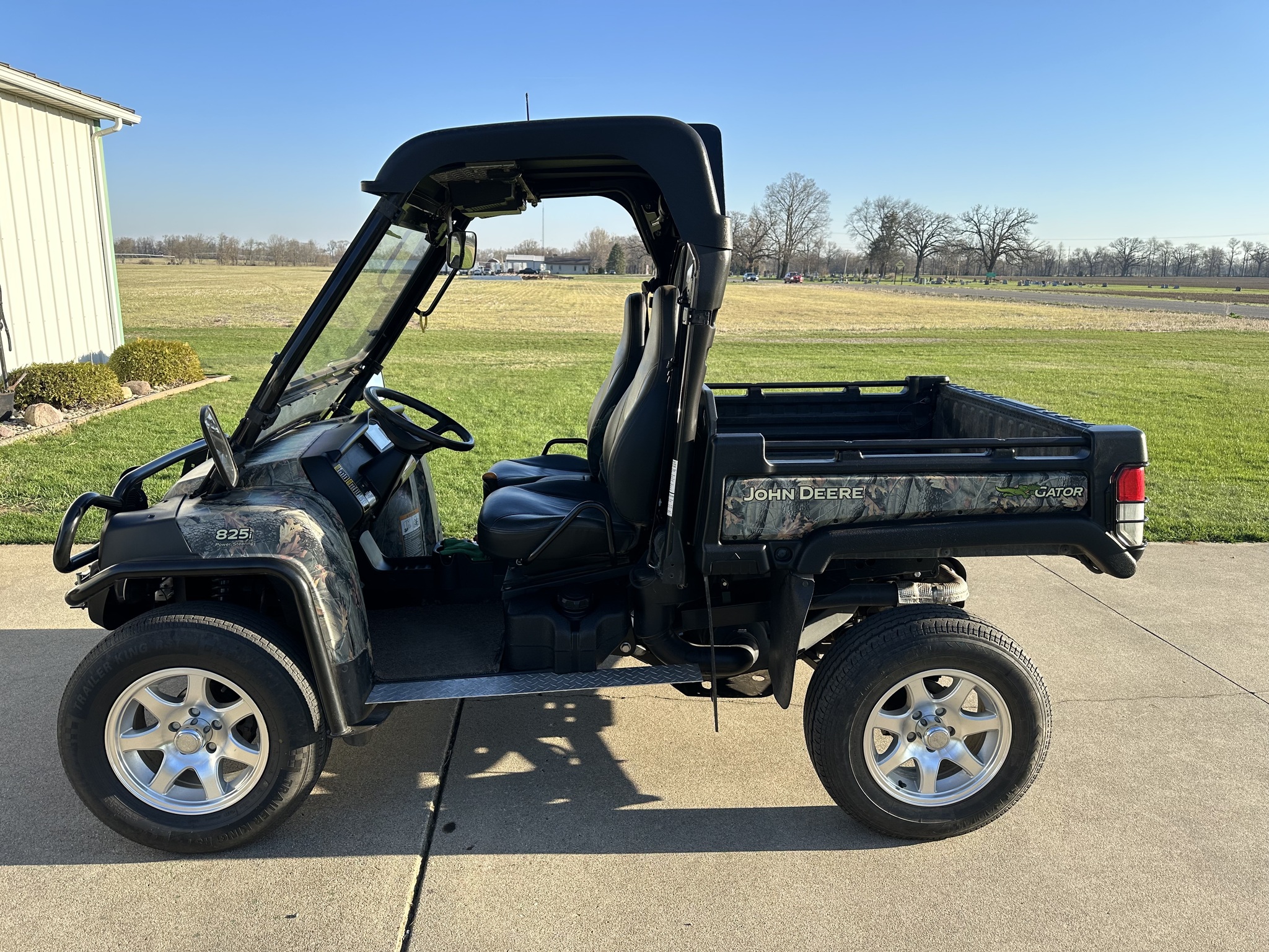 2013 John Deere XUV 825i Image 5