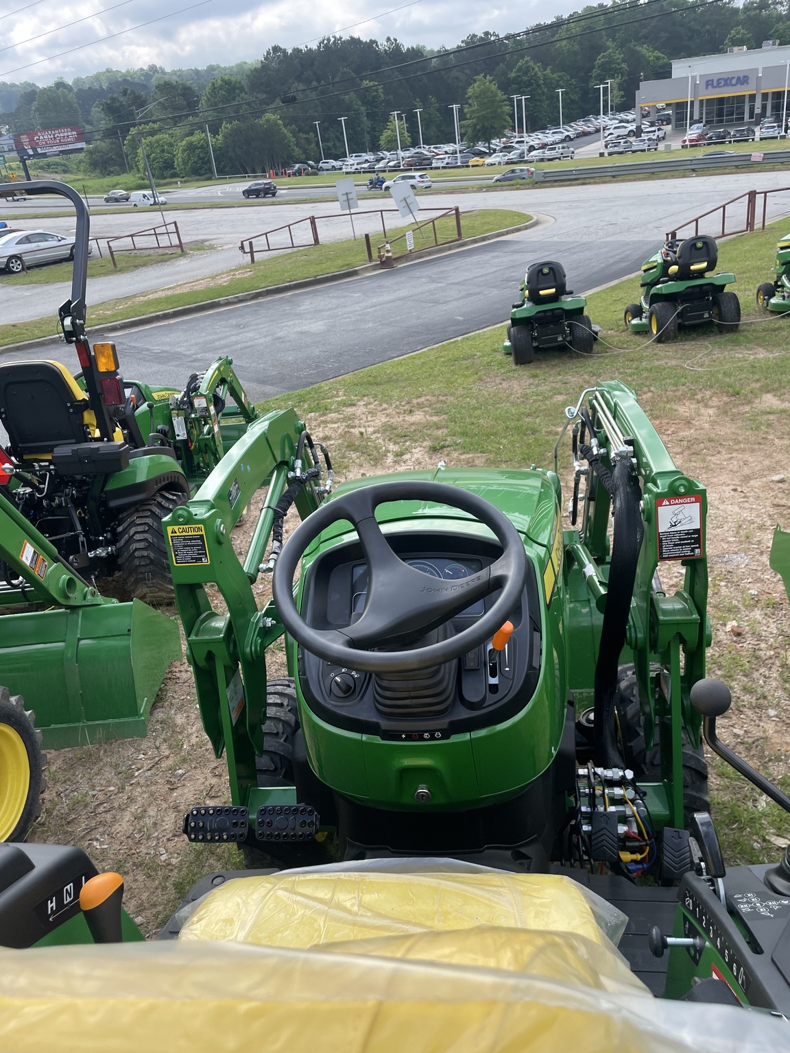 2024 John Deere 2038R Image 14