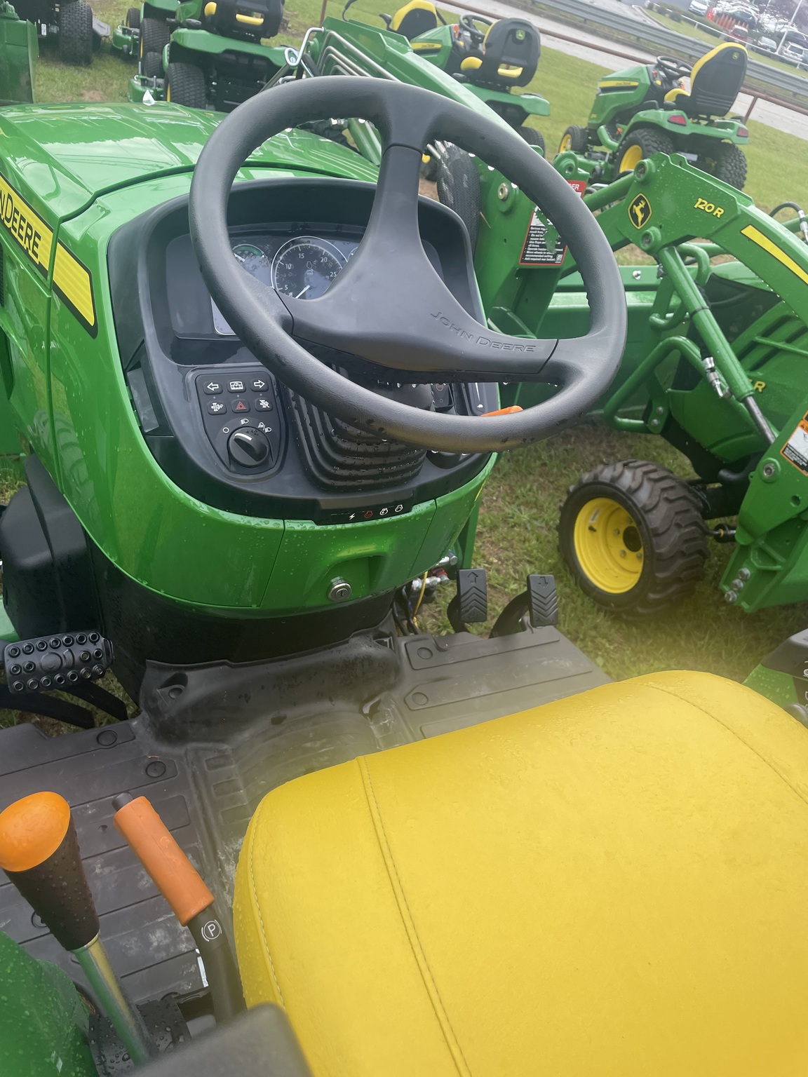 2024 John Deere 2038R Image 7