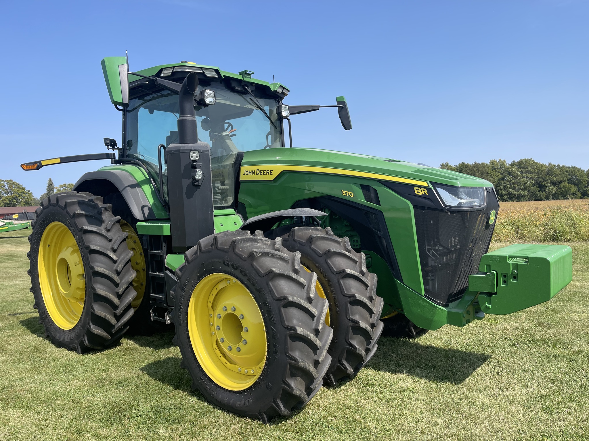  2023 John Deere 8R 370 at Heritage Tractor in Monmouth, IL