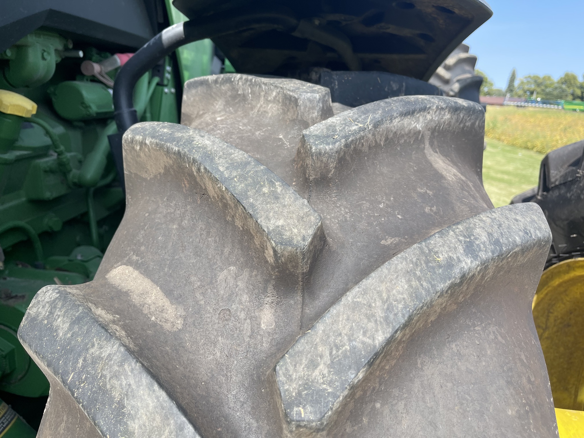  2023 John Deere 8R 370 at Heritage Tractor in Monmouth, IL