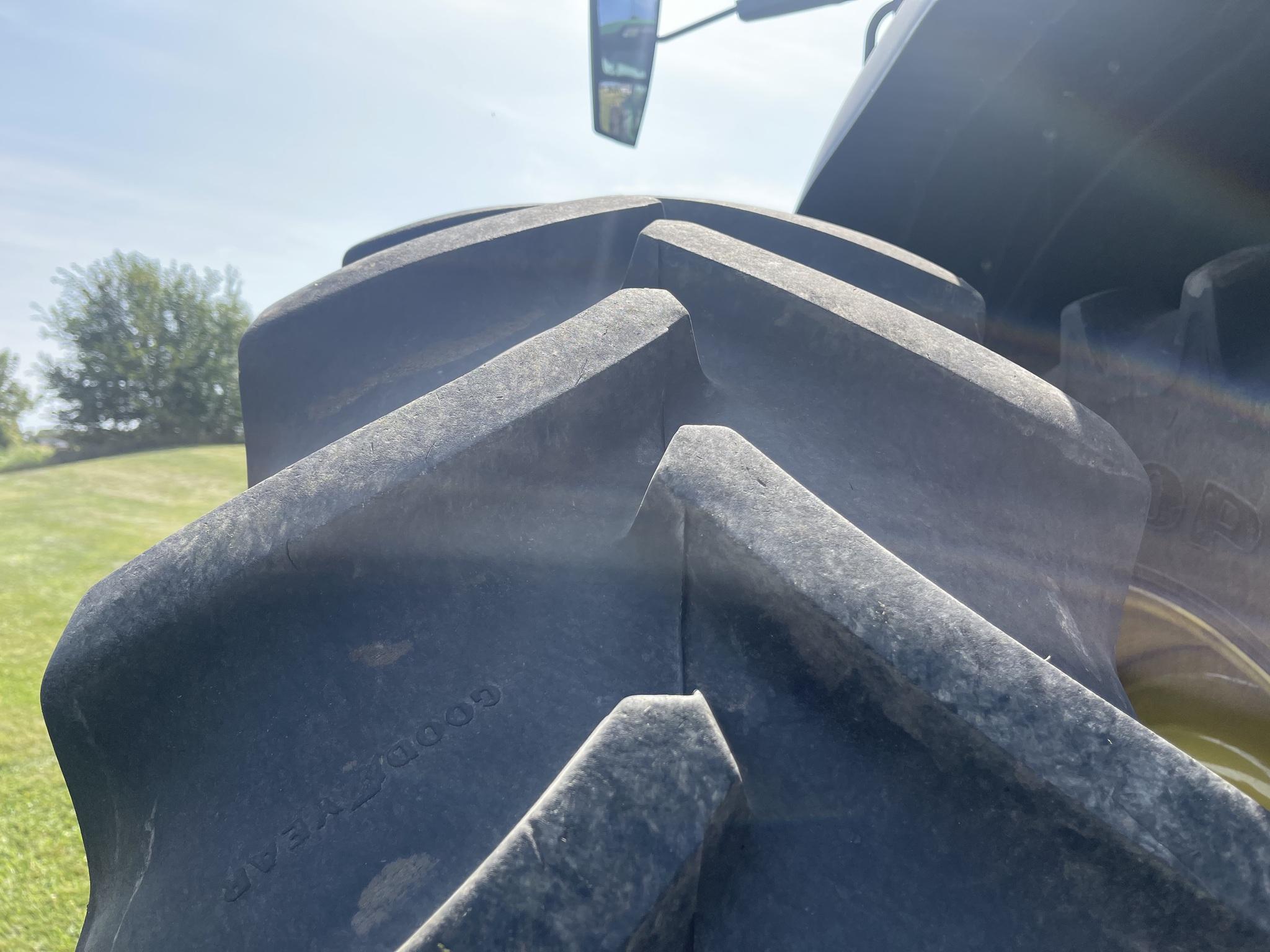  2023 John Deere 8R 370 at Heritage Tractor in Monmouth, IL