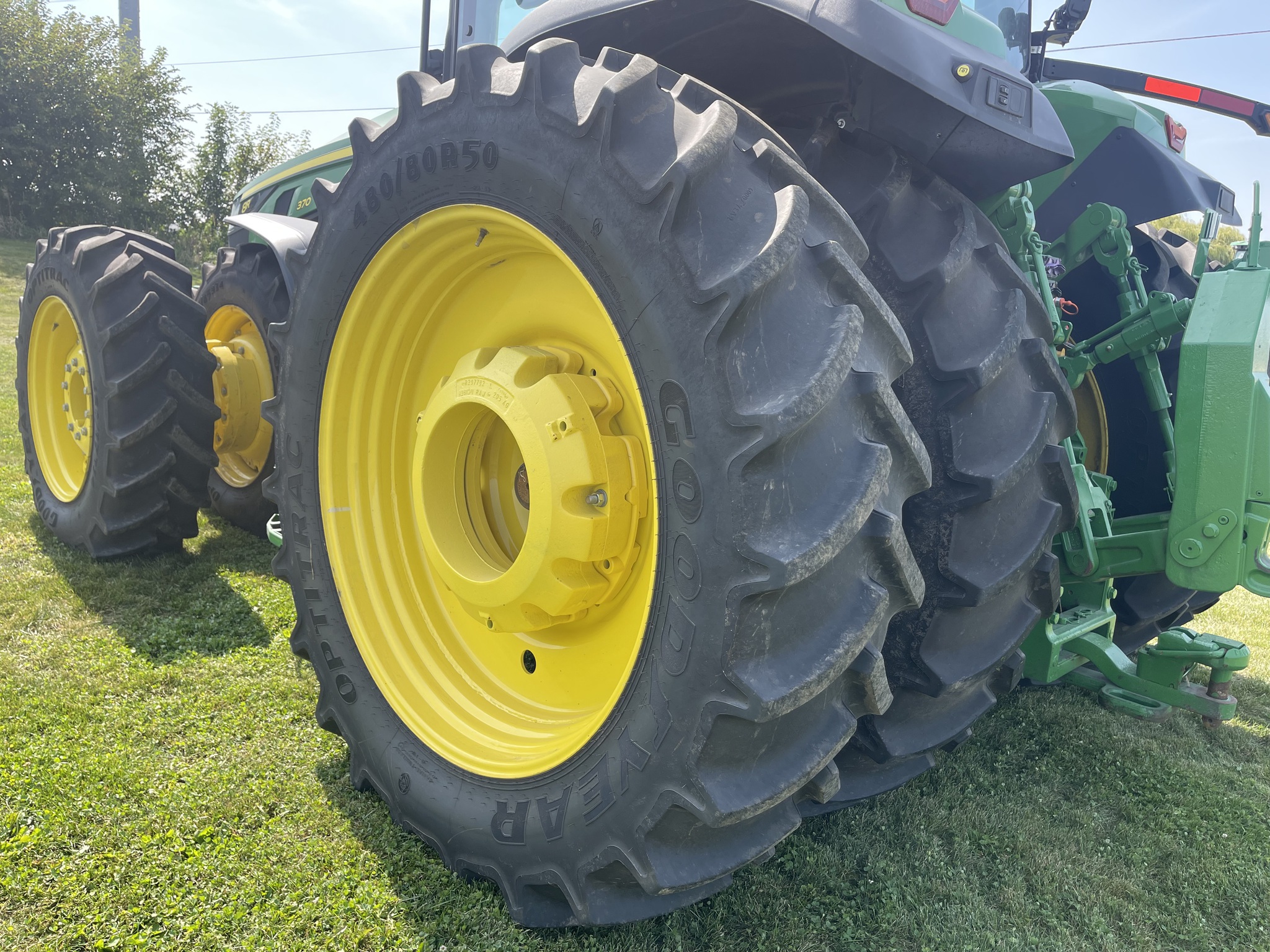  2023 John Deere 8R 370 at Heritage Tractor in Monmouth, IL