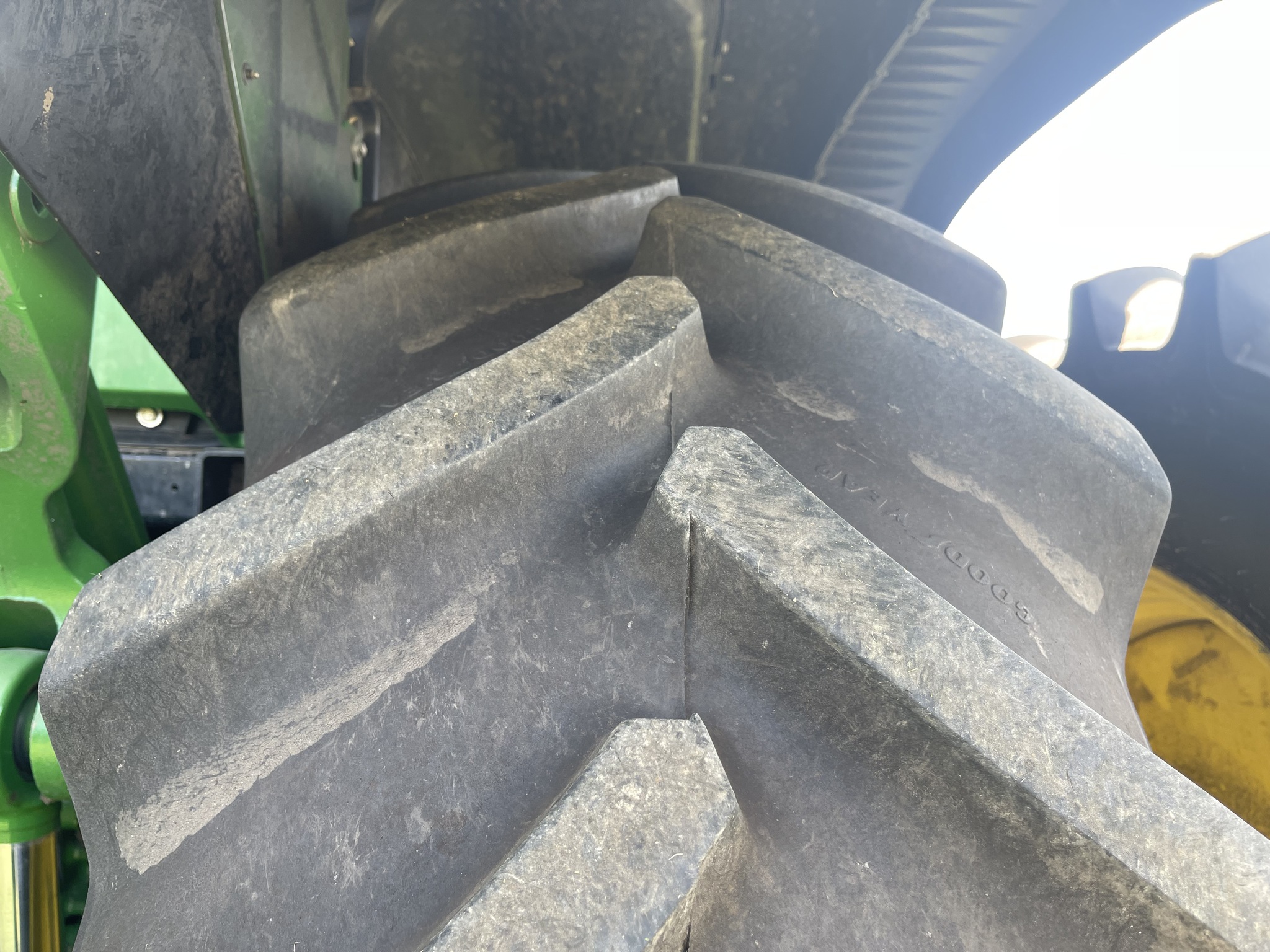  2023 John Deere 8R 370 at Heritage Tractor in Monmouth, IL