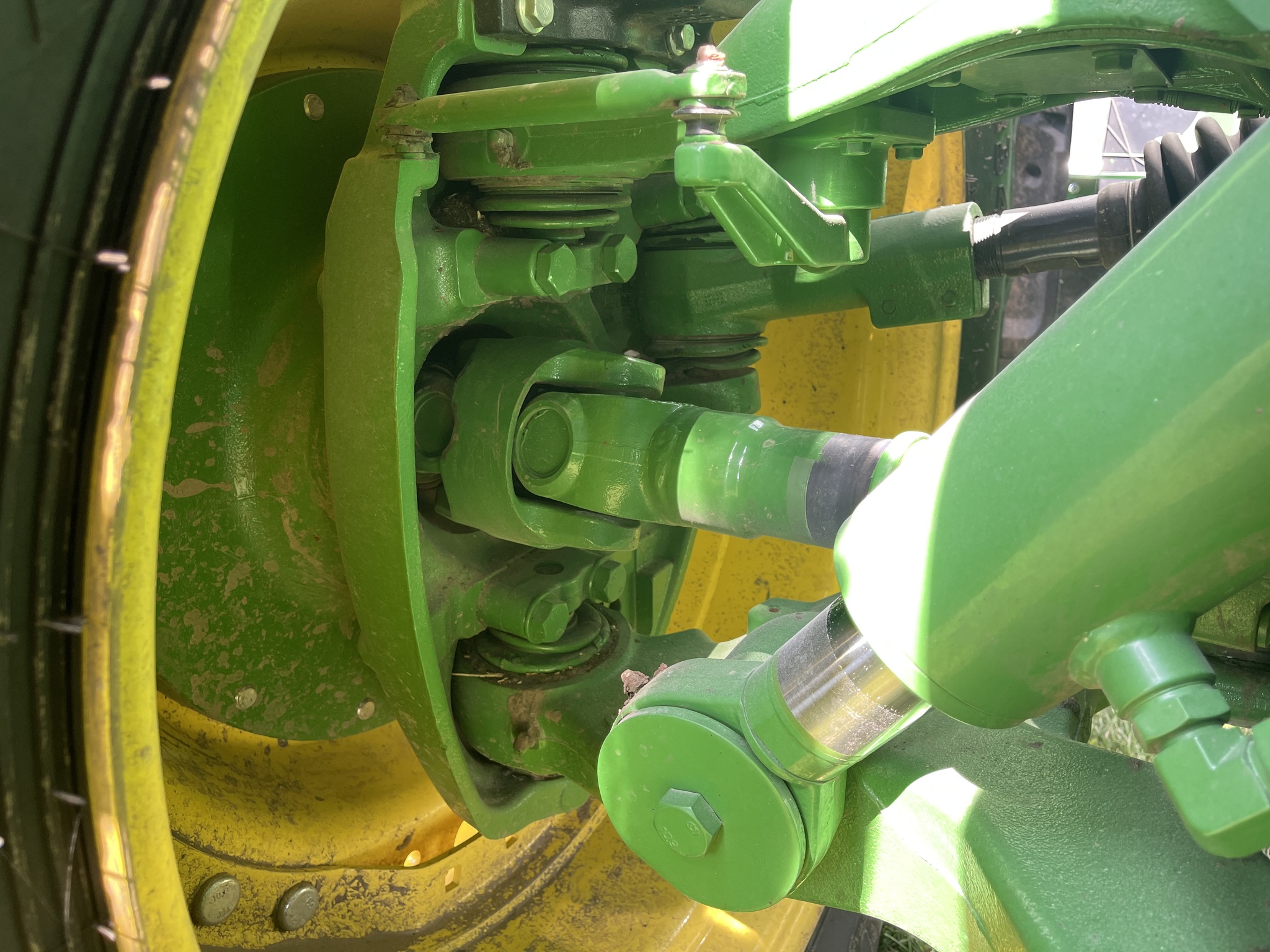  2023 John Deere 8R 370 at Heritage Tractor in Monmouth, IL