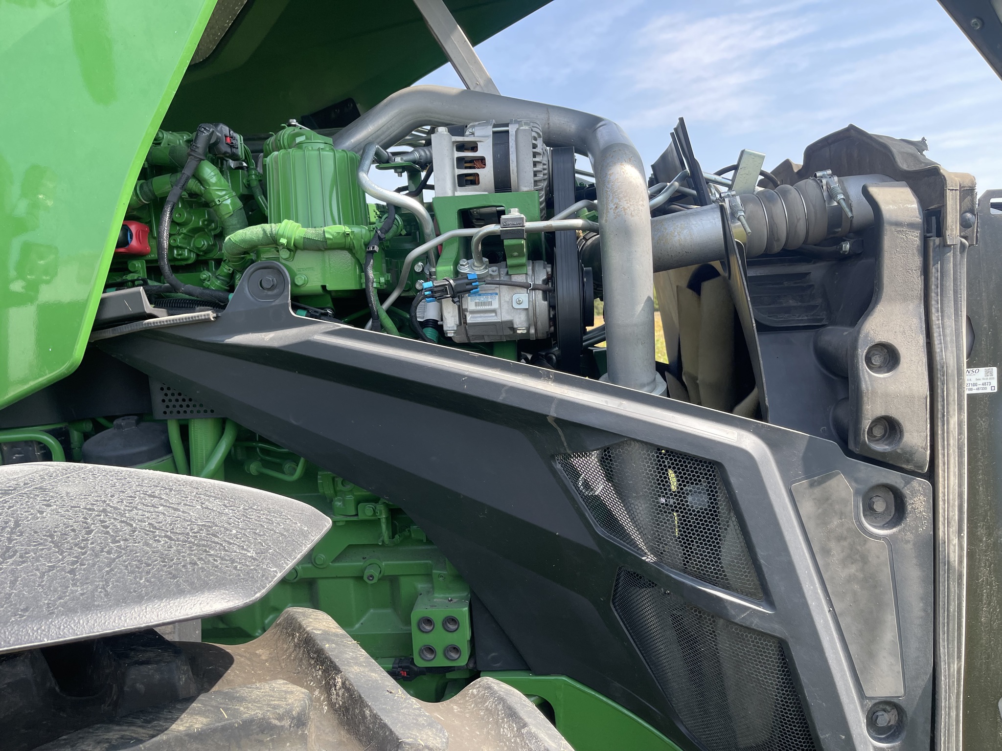  2023 John Deere 8R 370 at Heritage Tractor in Monmouth, IL