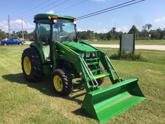 2023 John Deere 4066R Image 4