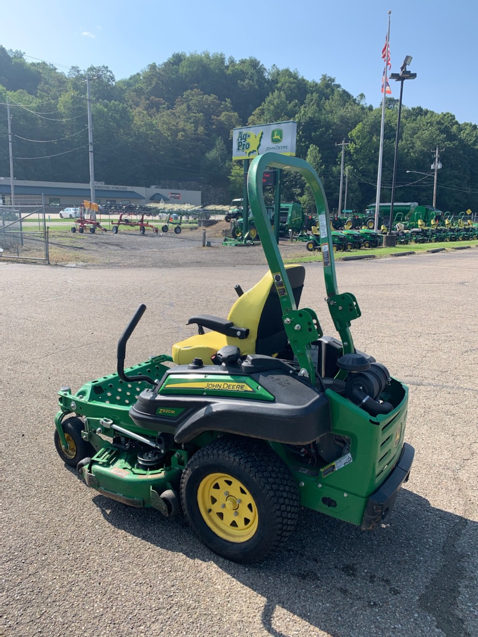 2022 John Deere Z920M ZeroTurn Mowers Millersburg, OH