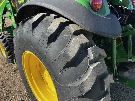2018 John Deere 4066R - Photo14