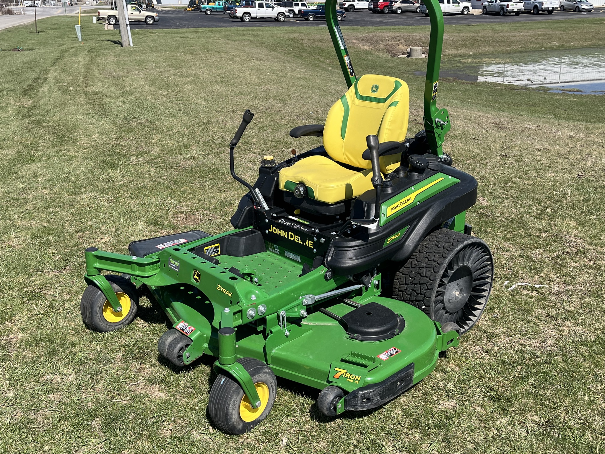 2023 John Deere Z950R Image 1