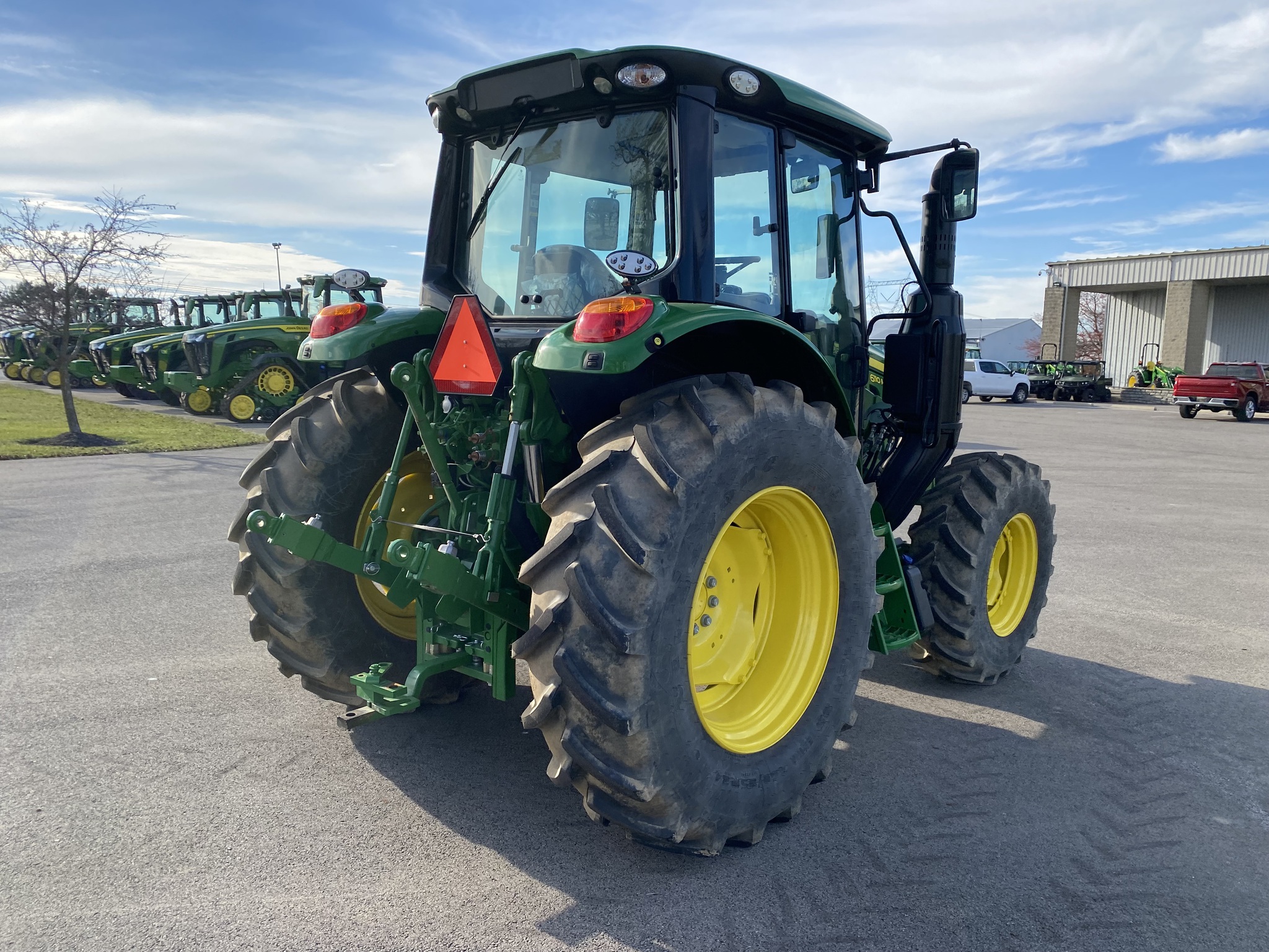 2023 John Deere 6110M Image 3