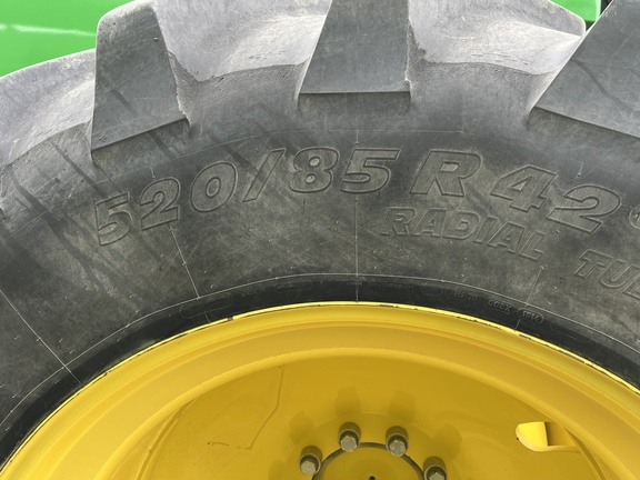 Used 2015 John Deere S680 Combines at Horizon Ag & Turf in Falher, AB - Photo9