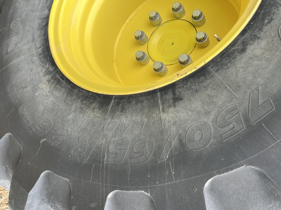 Used 2015 John Deere S680 Combines at Horizon Ag & Turf in Falher, AB - Photo10