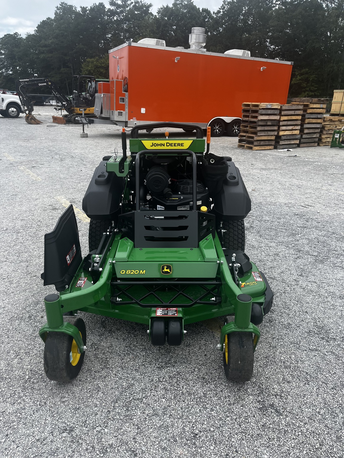 2025 John Deere Q820M Image 4