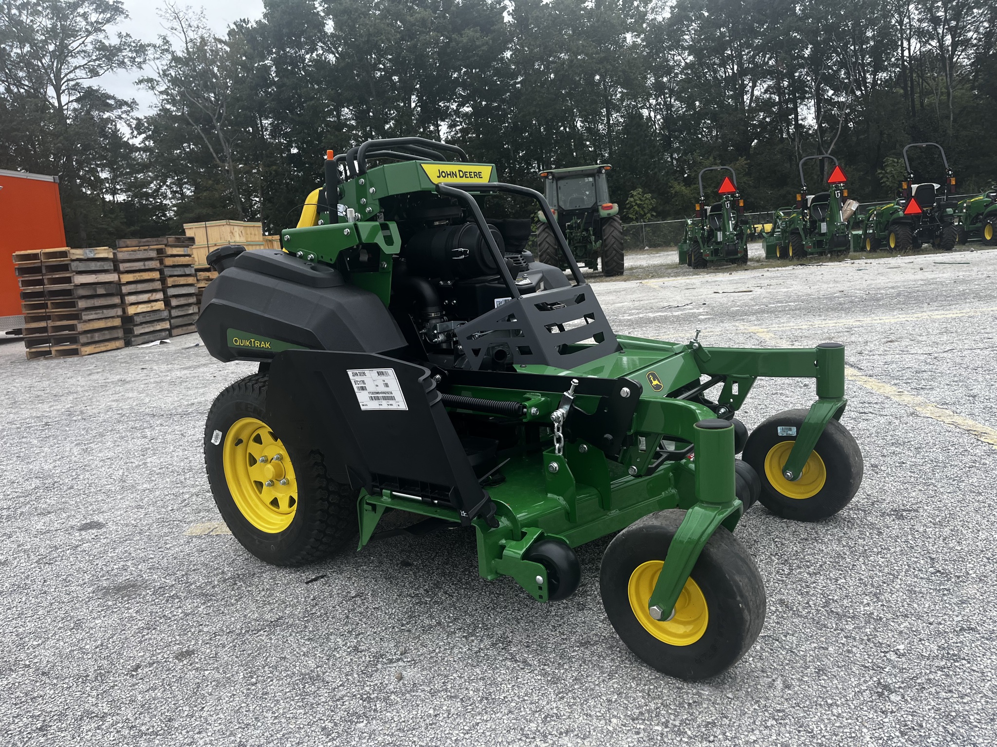 2025 John Deere Q820M Image 8