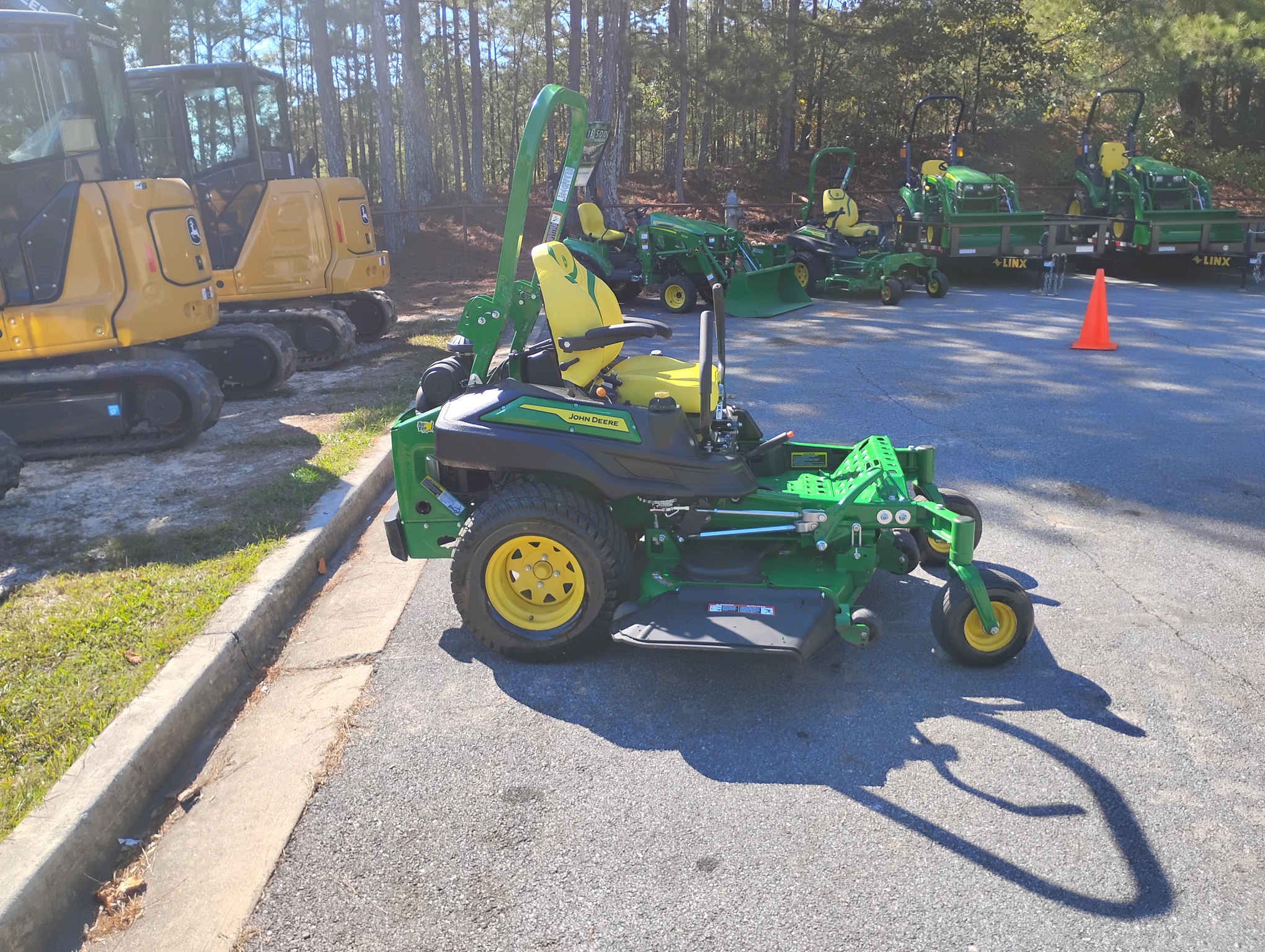 2024 John Deere Z950M Image 6