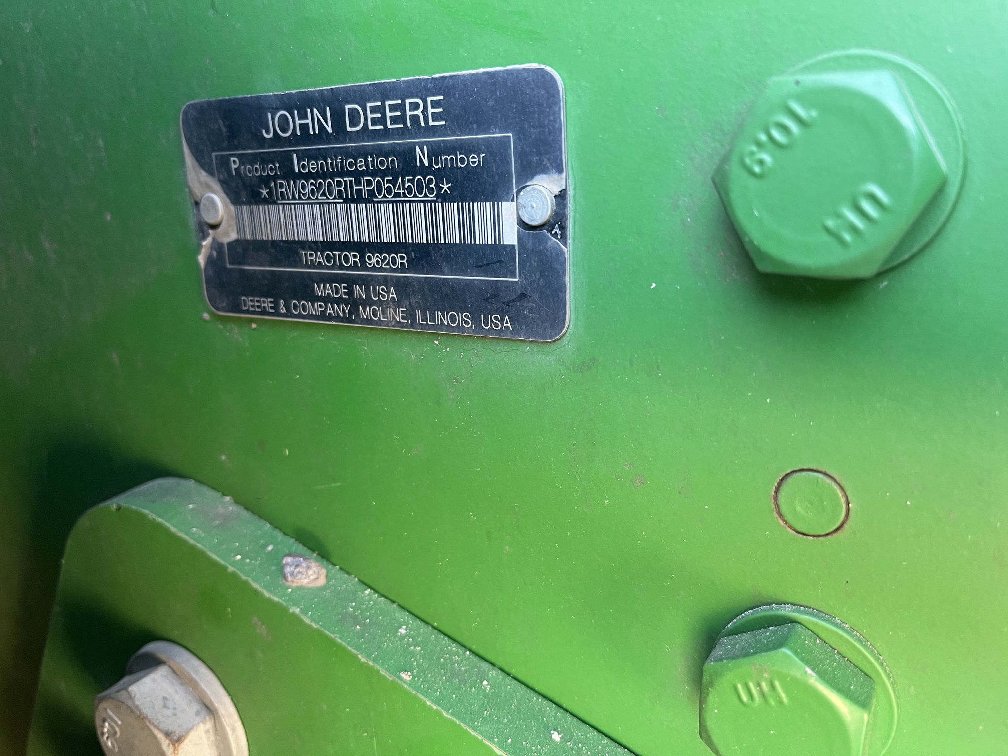  2017 John Deere 9620R at Heritage Tractor in Kewanee, IL