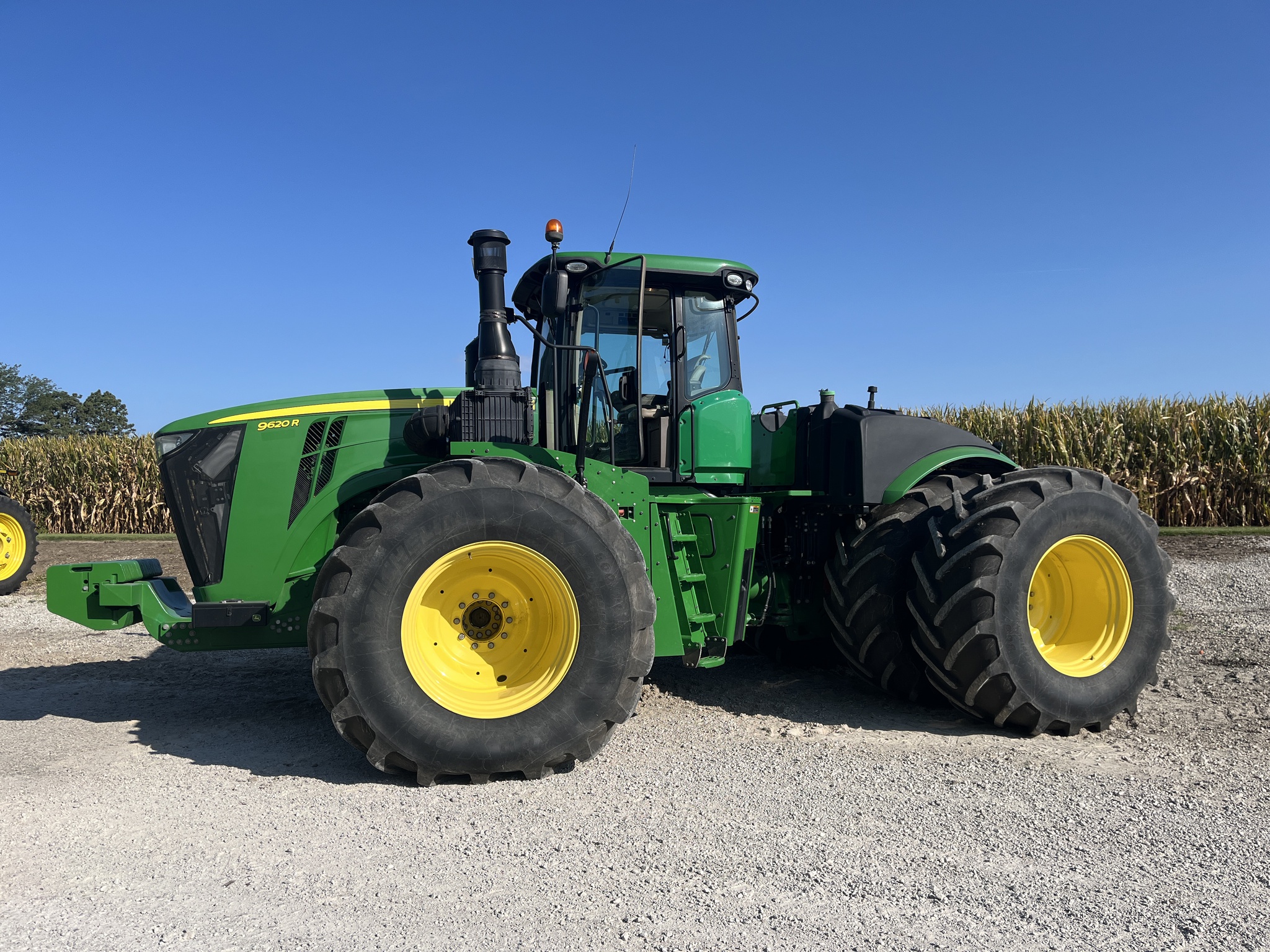  2017 John Deere 9620R at Heritage Tractor in Kewanee, IL