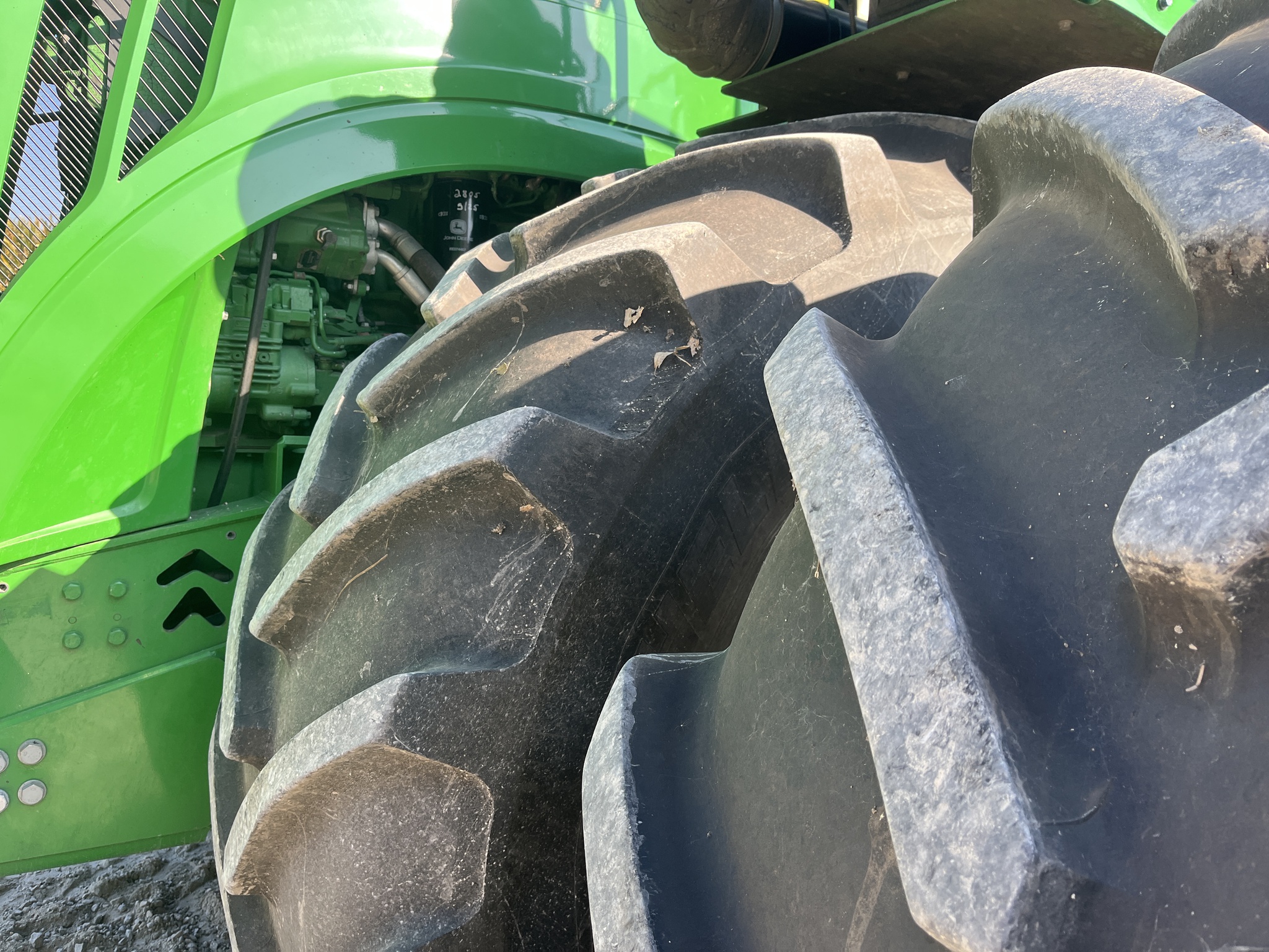  2017 John Deere 9620R at Heritage Tractor in Kewanee, IL