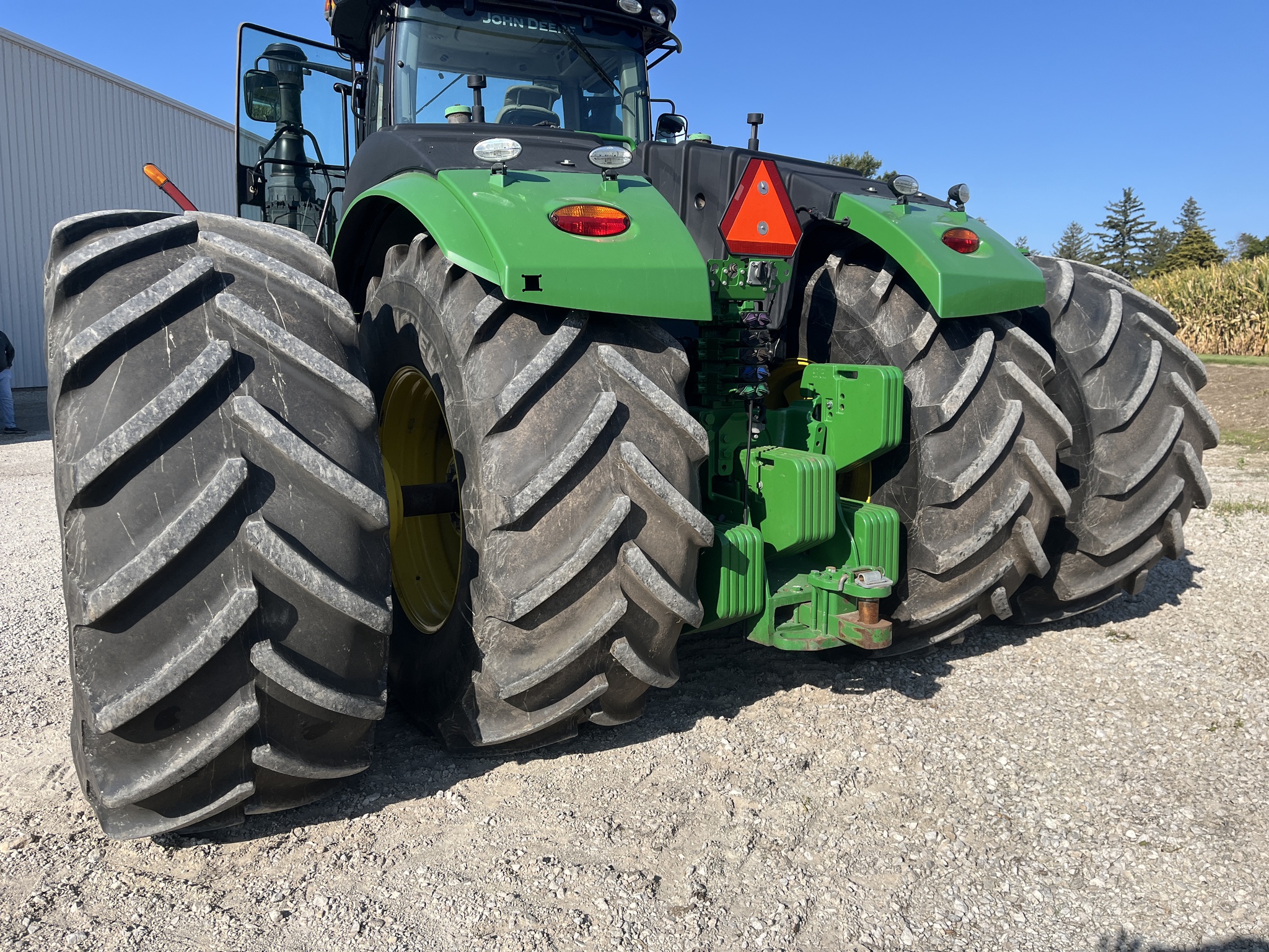  2017 John Deere 9620R at Heritage Tractor in Kewanee, IL