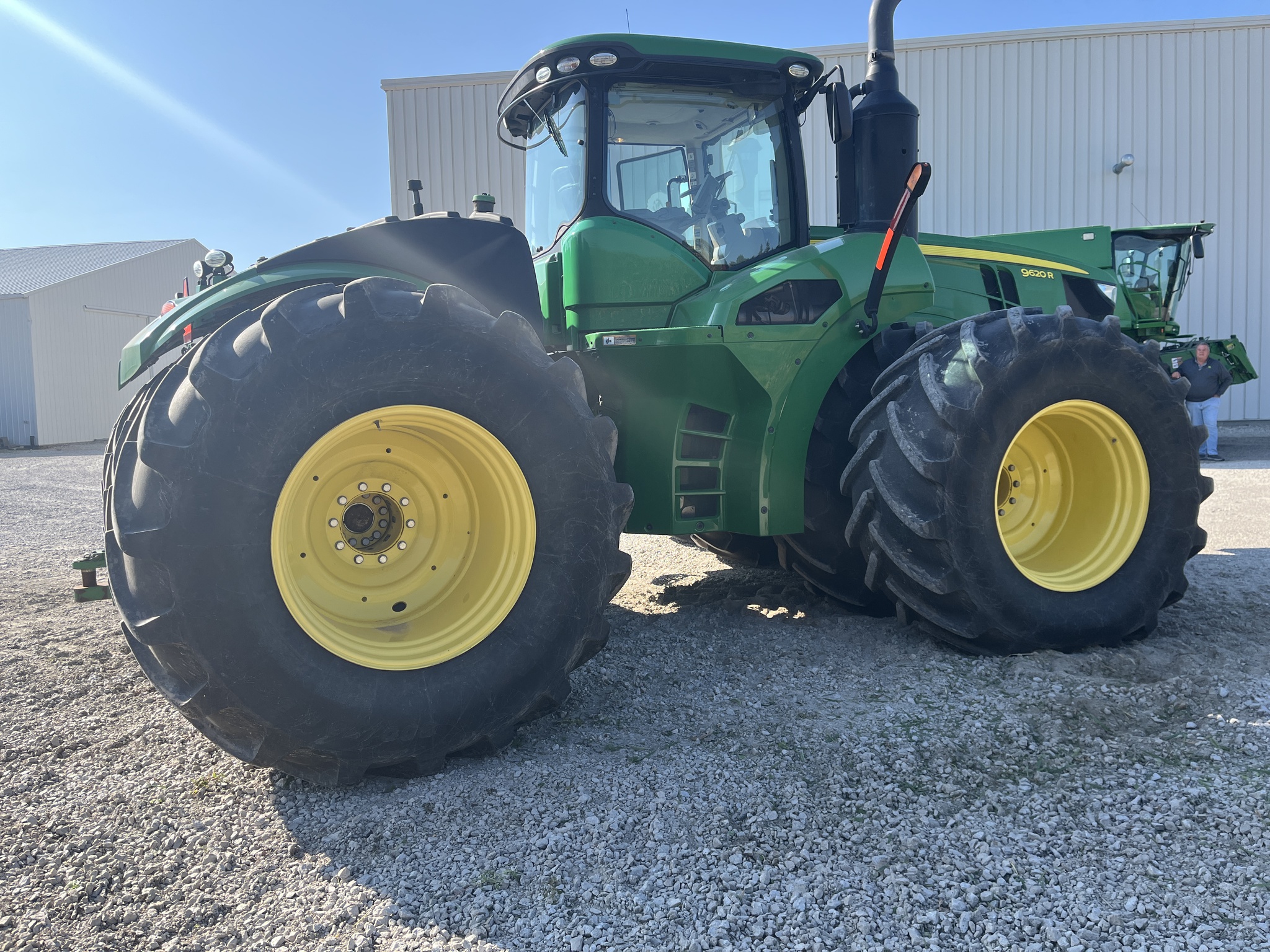  2017 John Deere 9620R at Heritage Tractor in Kewanee, IL
