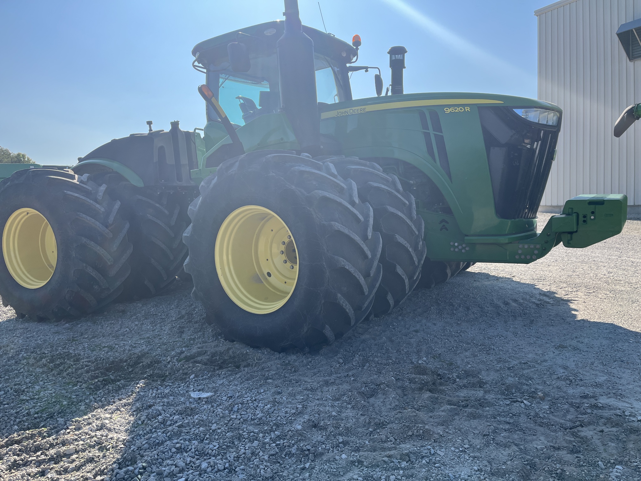  2017 John Deere 9620R at Heritage Tractor in Kewanee, IL