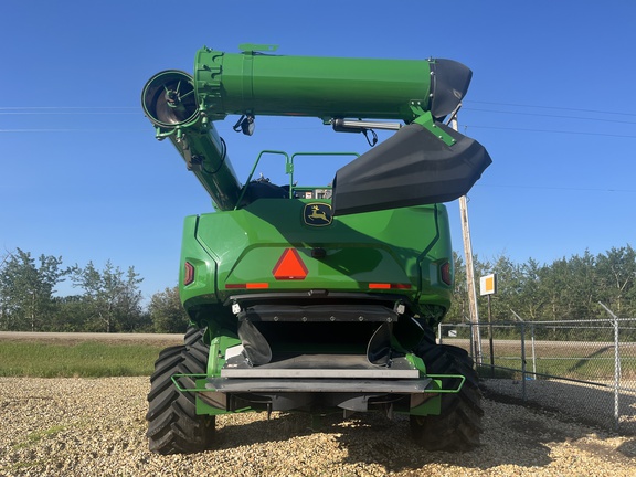Used 2024 John Deere X9 1100 Combines at Horizon Ag & Turf in High Prairie, AB - Photo7