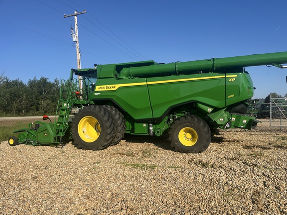 Used 2024 John Deere X9 1100 Combines at Horizon Ag & Turf in High Prairie, AB - Photo5