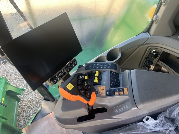 Used 2024 John Deere X9 1100 Combines at Horizon Ag & Turf in High Prairie, AB - Photo15