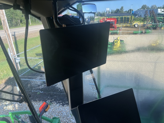 Used 2024 John Deere X9 1100 Combines at Horizon Ag & Turf in High Prairie, AB - Photo16