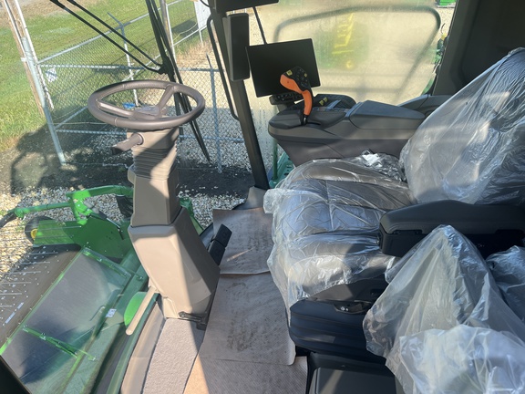 Used 2024 John Deere X9 1100 Combines at Horizon Ag & Turf in High Prairie, AB - Photo19