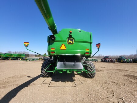 Used 2019 John Deere S790 Combines at Horizon Ag & Turf in Lloydminster, AB - Photo10