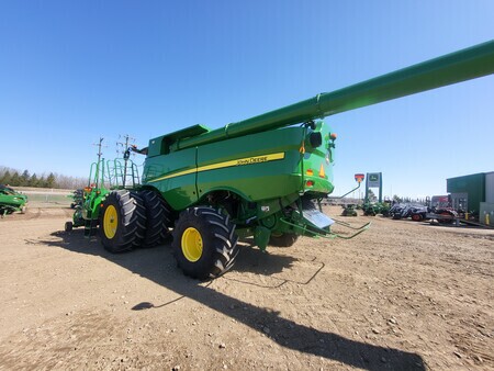 Used 2019 John Deere S790 Combines at Horizon Ag & Turf in Lloydminster, AB - Photo11