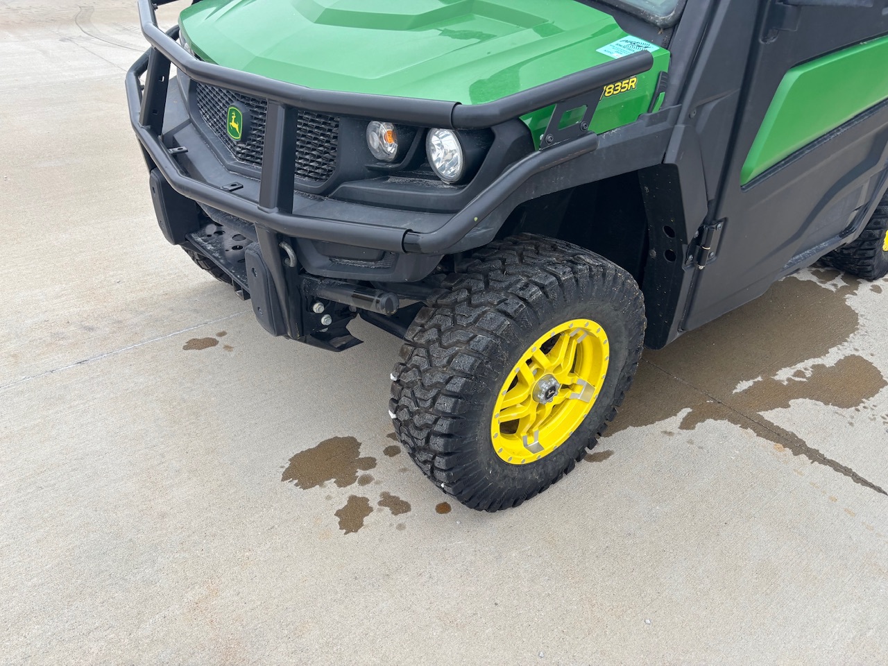  2023 John Deere XUV 835R at Heritage Tractor in Dixon, IL