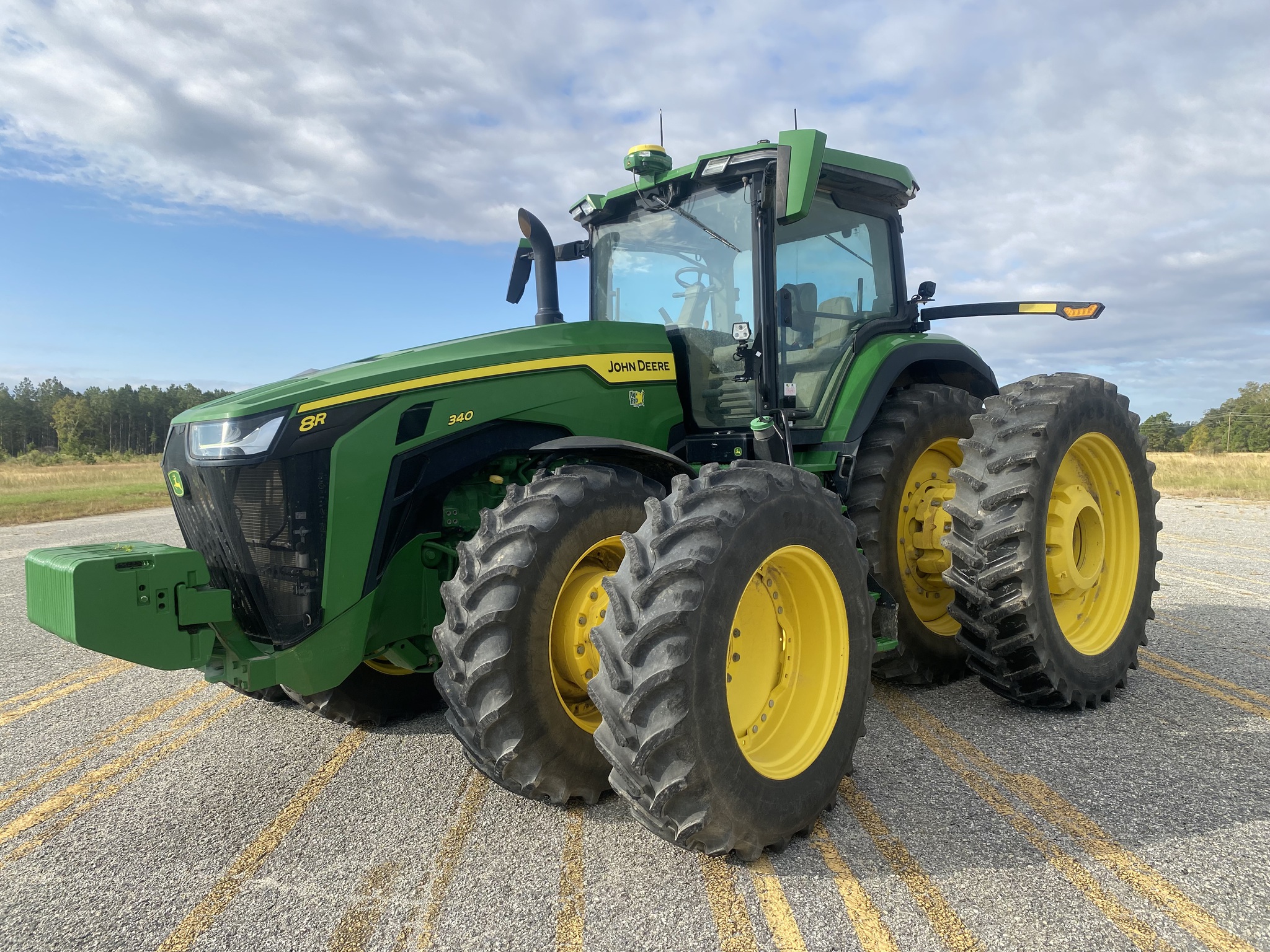 2023 John Deere 8R 340 Image 1