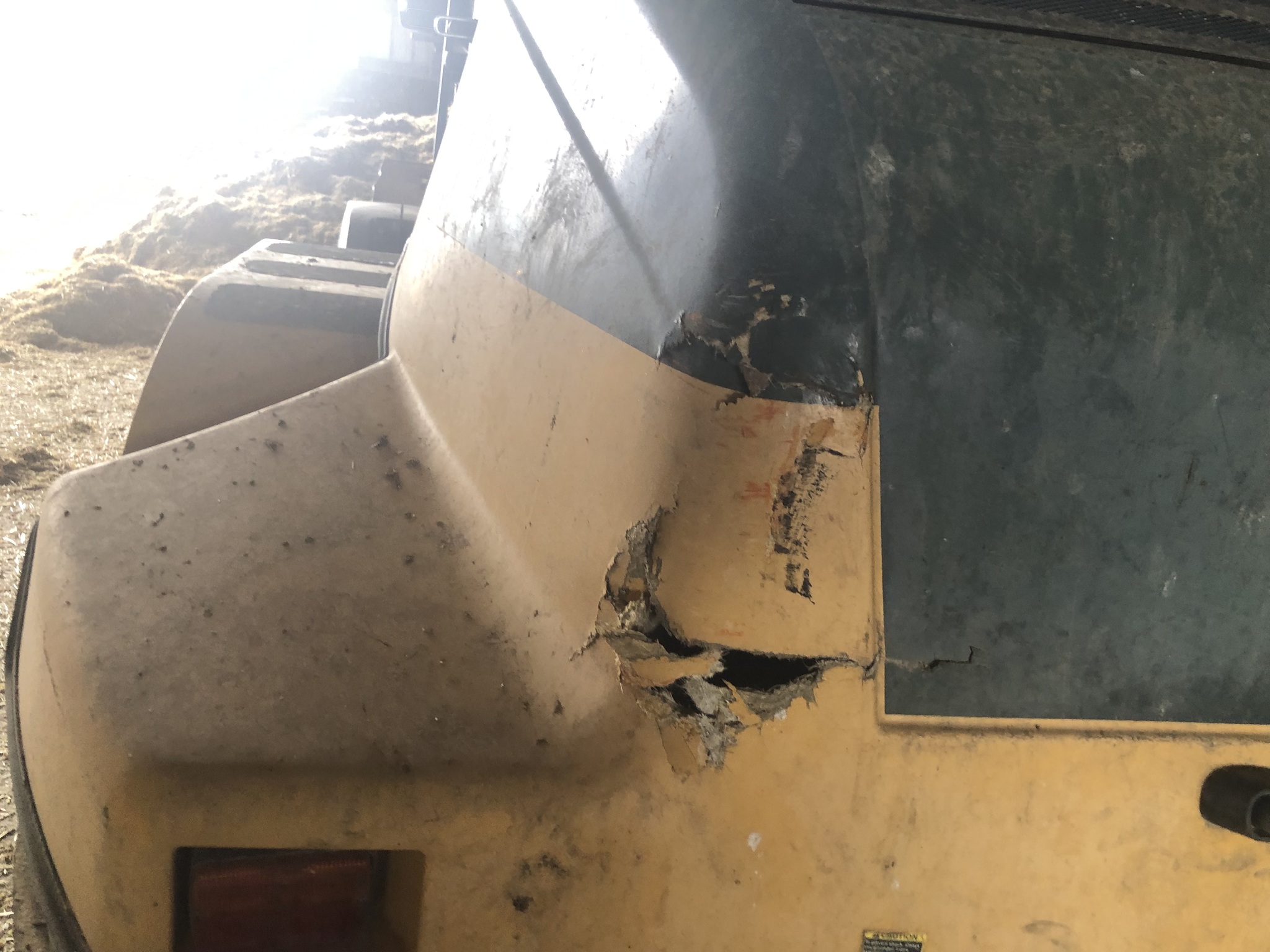 2017 John Deere 324K Image 12