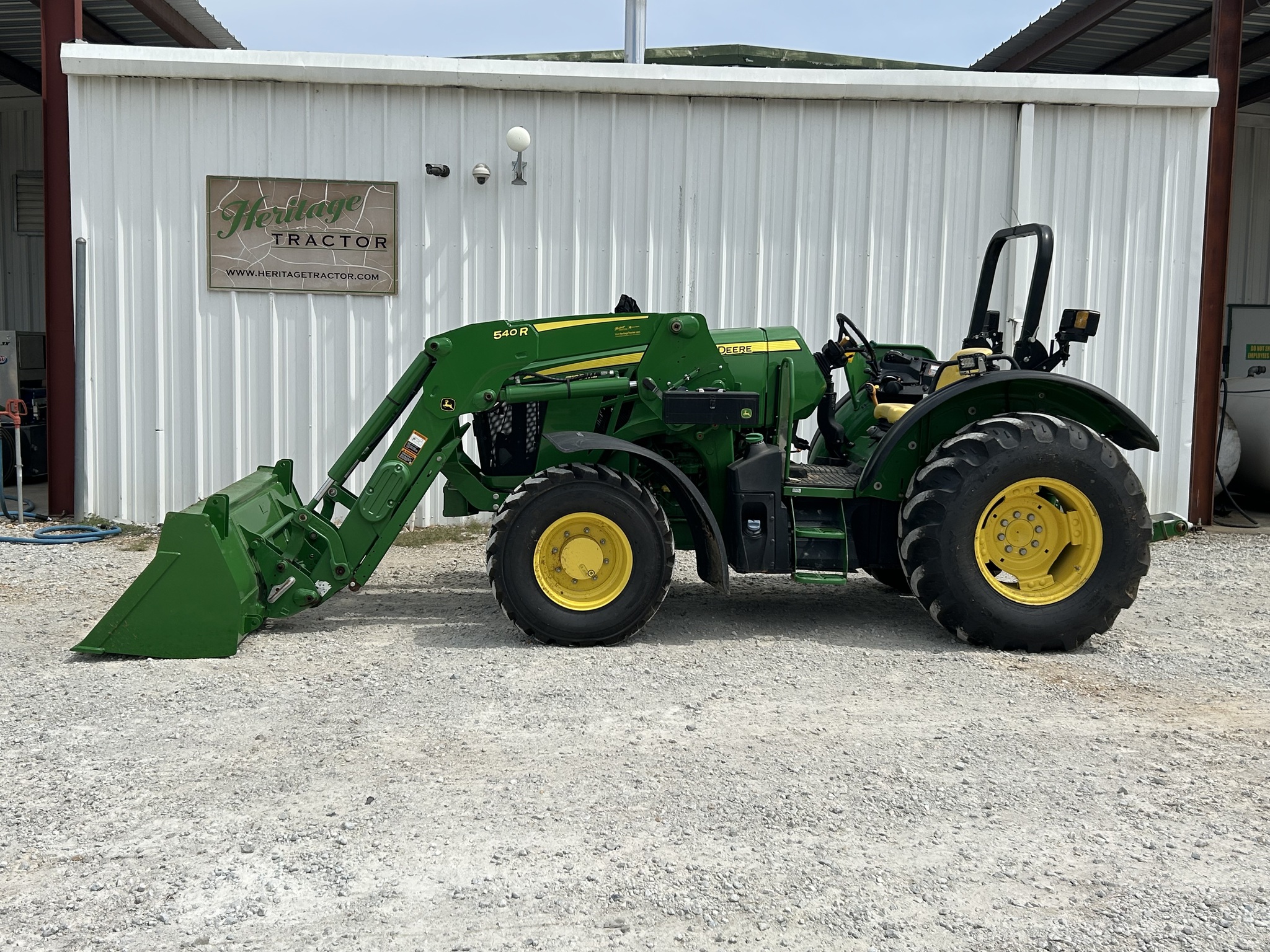  2022 John Deere 5125ML at Heritage Tractor in Harrison, AR