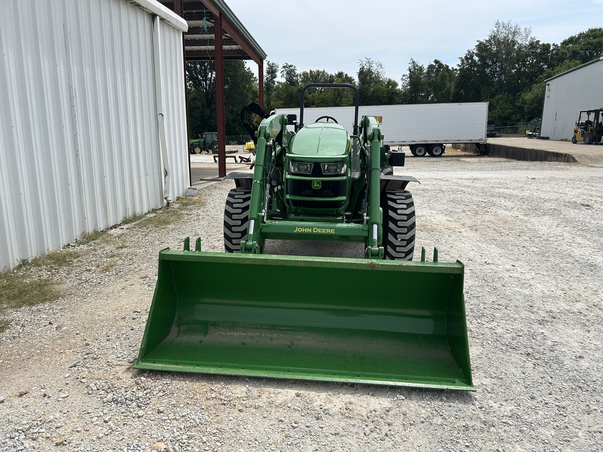  2022 John Deere 5125ML at Heritage Tractor in Harrison, AR