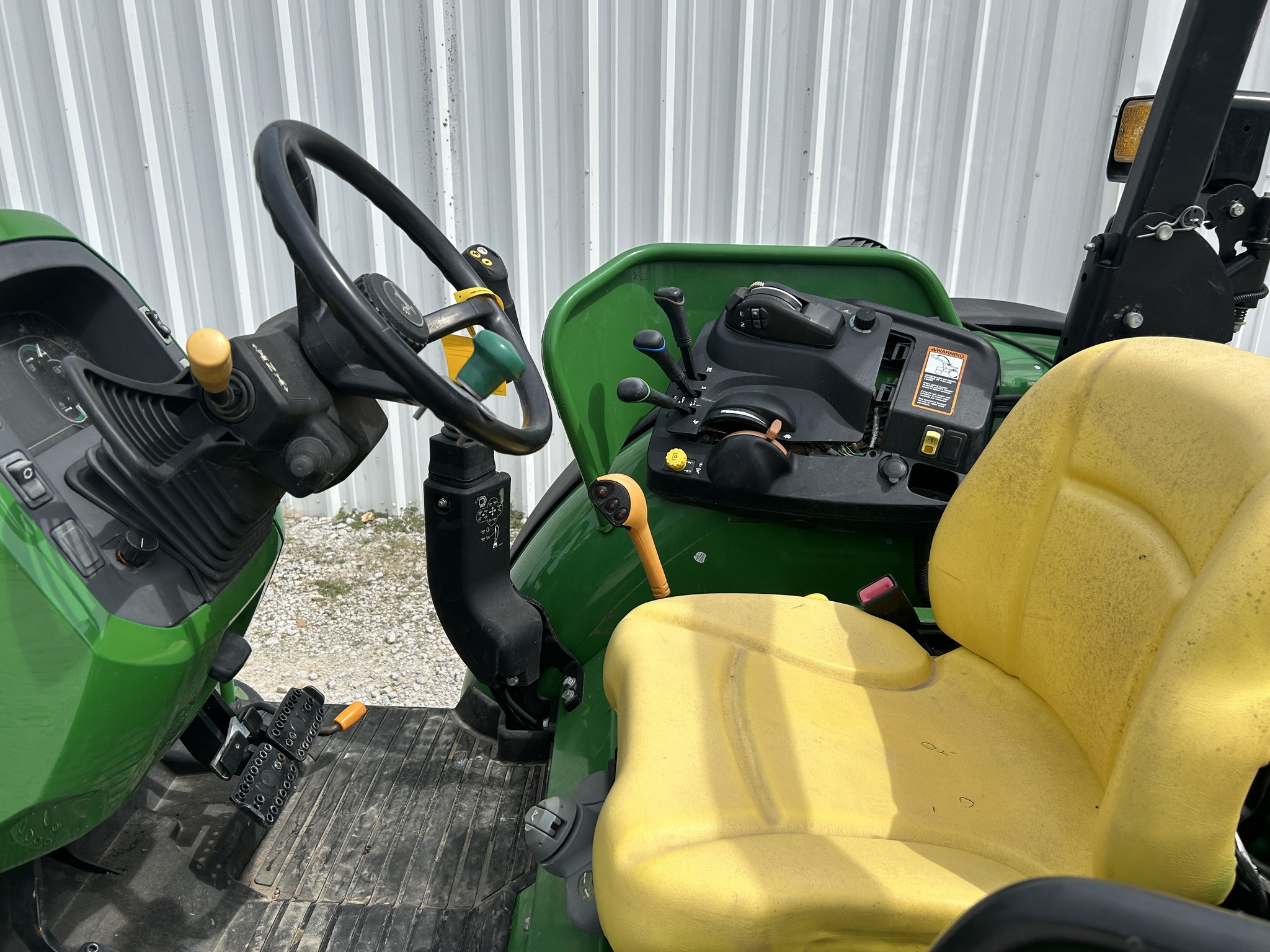  2022 John Deere 5125ML at Heritage Tractor in Harrison, AR